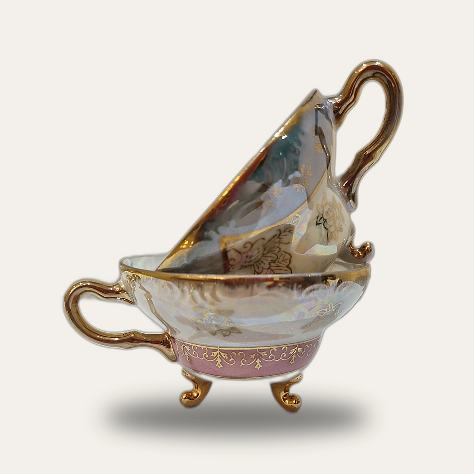Tasse ancienne rose et or