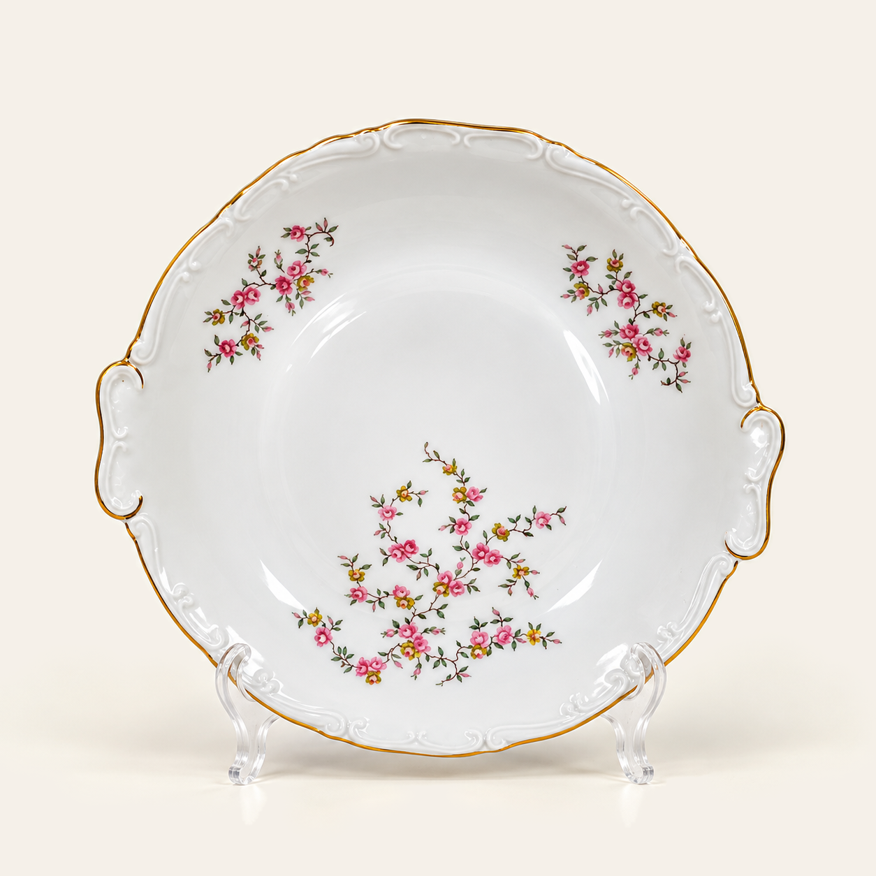 Coupe en porcelaine à décor floral