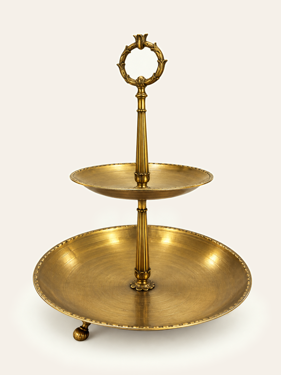 Serviteur doré à deux étages